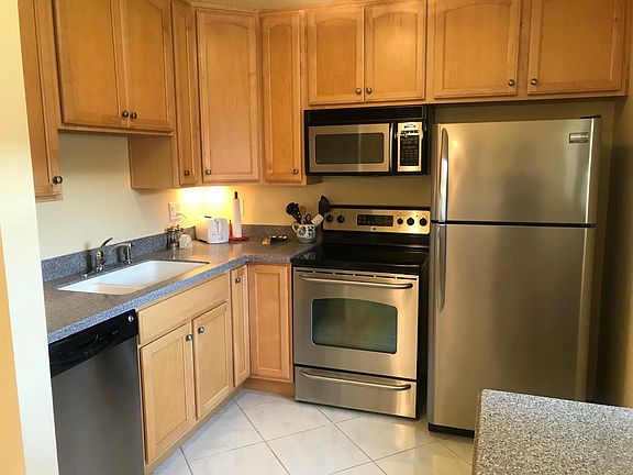 5th image of 95 Spring Lake Dr APT 206