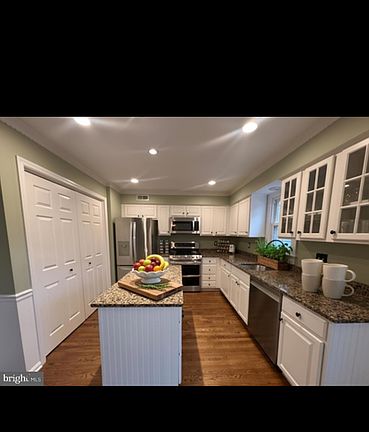 5th image of 7971 Yancey Dr