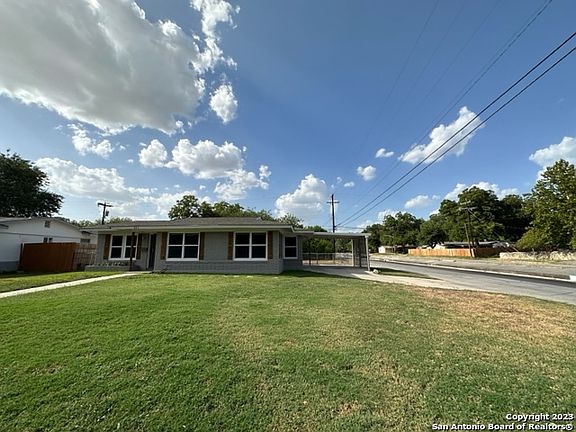 4th image of 203 CHELSEA DR