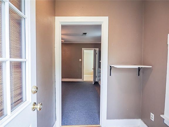 4th image of 2607 Vincent St