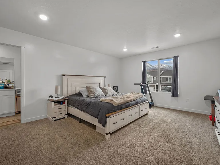 988 W Broadleaf Dr — Photo 14