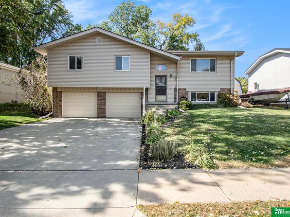 7226 S 150th St, Omaha, NE 68138