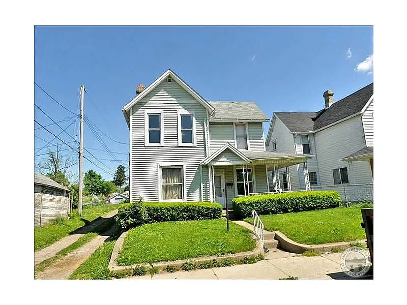 820 Cedar St photo 1