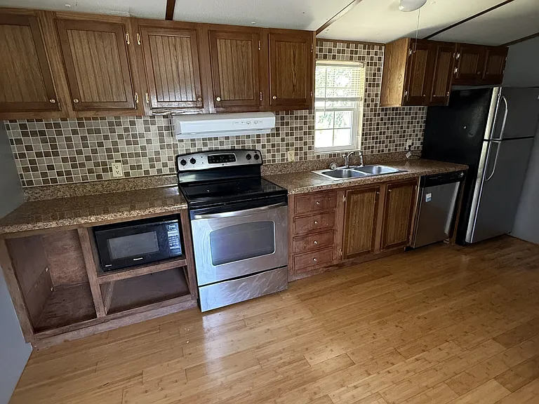 3719 Fountain Cir — Photo 11