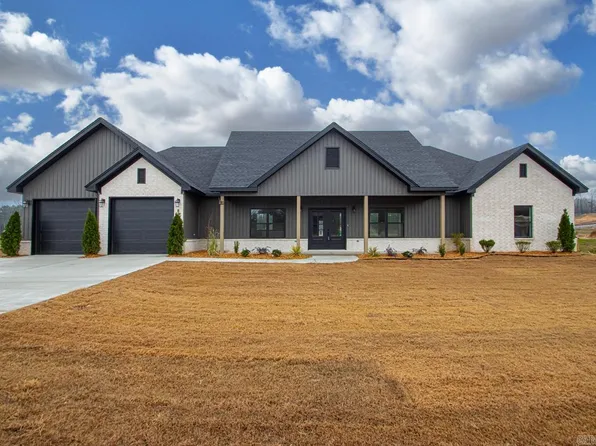 1033 Duke Dr, Bauxite, AR 72011