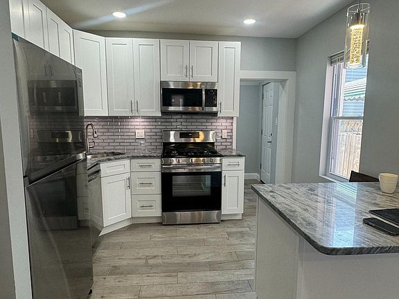 3rd image of 2418 Sharswood St