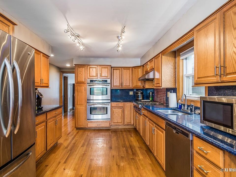 1st image of 3228 N Kostner Ave #1