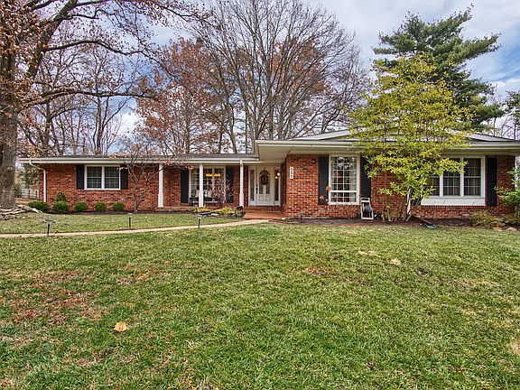 2nd image of 838 Westwood Dr