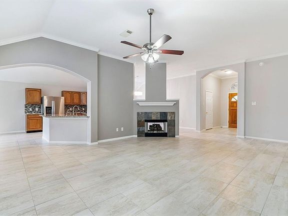 3rd image of 1319 Castlemist Dr