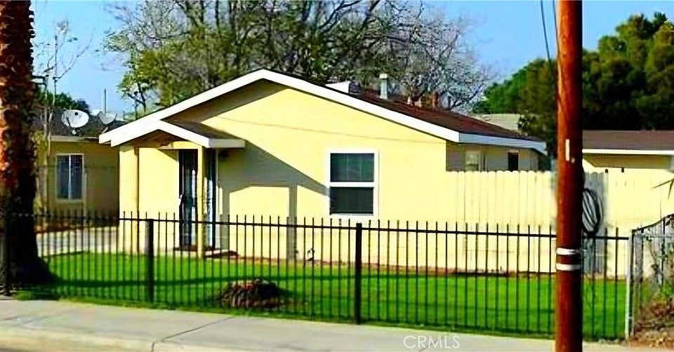 1st image of 25808 9th St