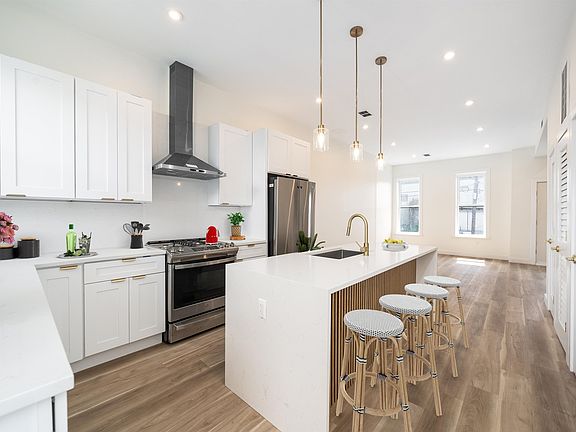 2nd image of 149 Halladay St #2