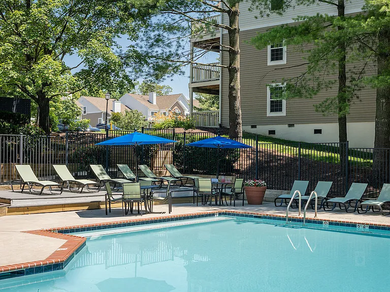 Elms Kingstowne — Photo 6
