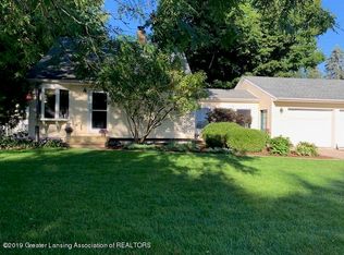 15290 Yorkleigh Dr, Lansing, MI 48906