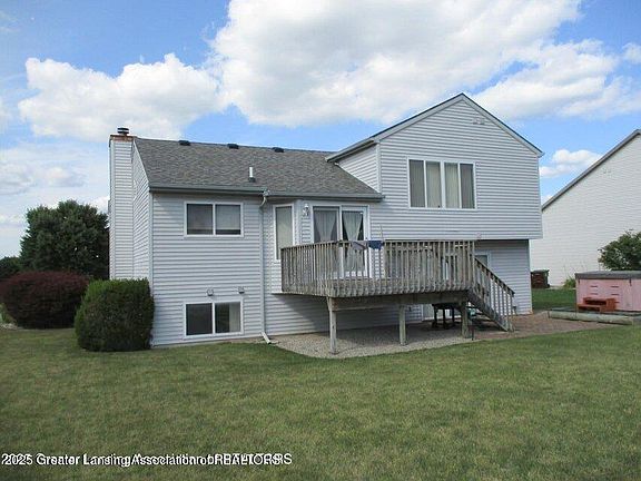 3rd image of 12885 Isle Royale Dr