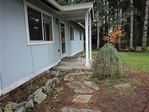 2nd image of 1100 Timberlake Dr E