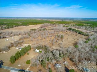 2662 Providence Rd, Cassatt, SC 29032