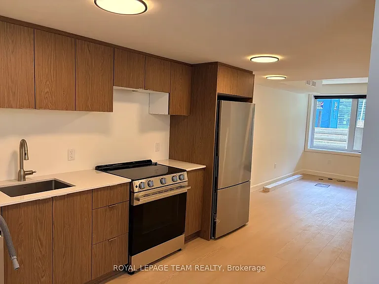 243 Bradford St #1A — Photo 6