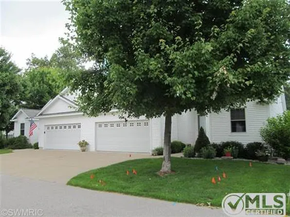 108 Stone Gate Ct, Spring Lake, MI 49456