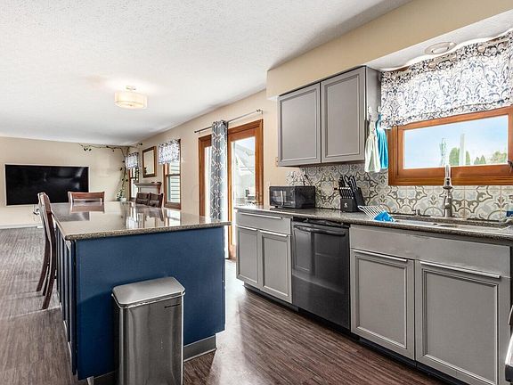 2nd image of 13760 Sudbury Dr