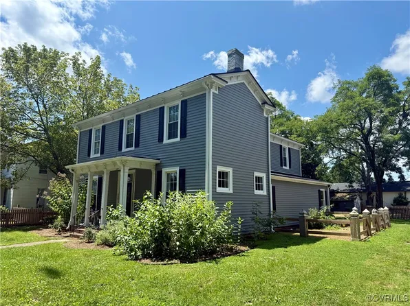 300 Virginia St, Ashland, VA 23005