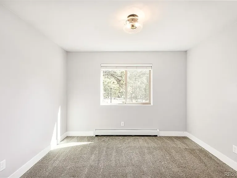 3rd Bedroom (upstairs)