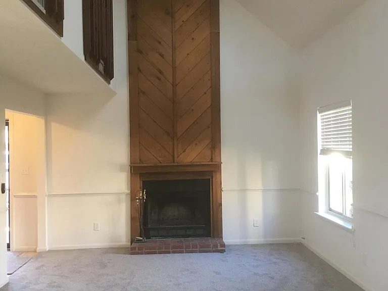5802 Edith Ct — Photo 9