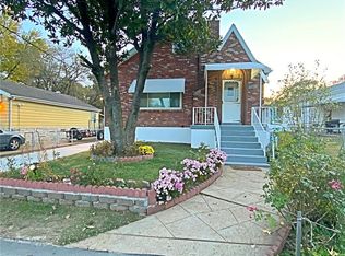 3718 Hoffmeister Ave, Saint Louis, MO 63125