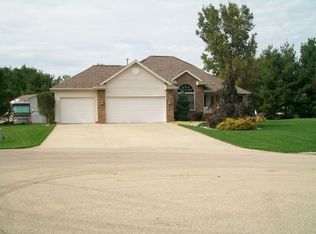 58955 Spring Creek Trl, Elkhart, IN 46516