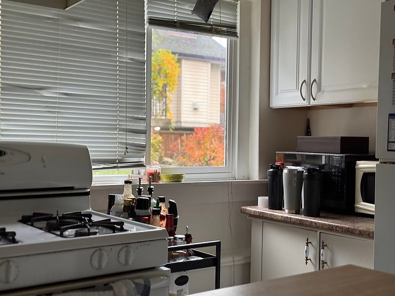 Burnaby Apartment for rent - 3 Bedrooms — photo 5