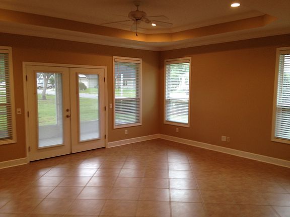 Living room tray ceilings