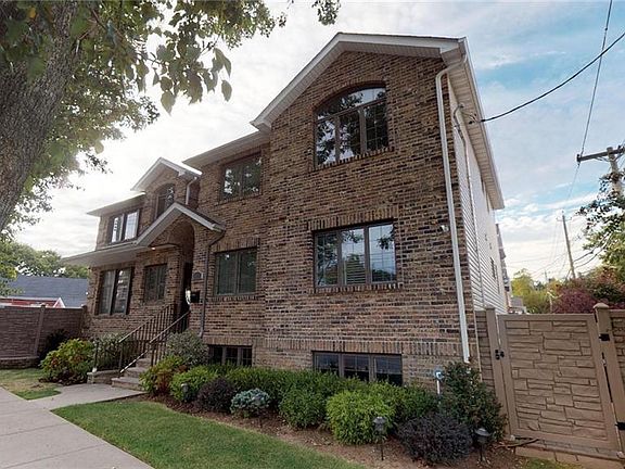 3rd image of 1075 N Railroad Ave