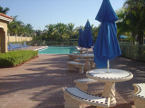 2nd image of 6420 NW 114th Ave APT 1302