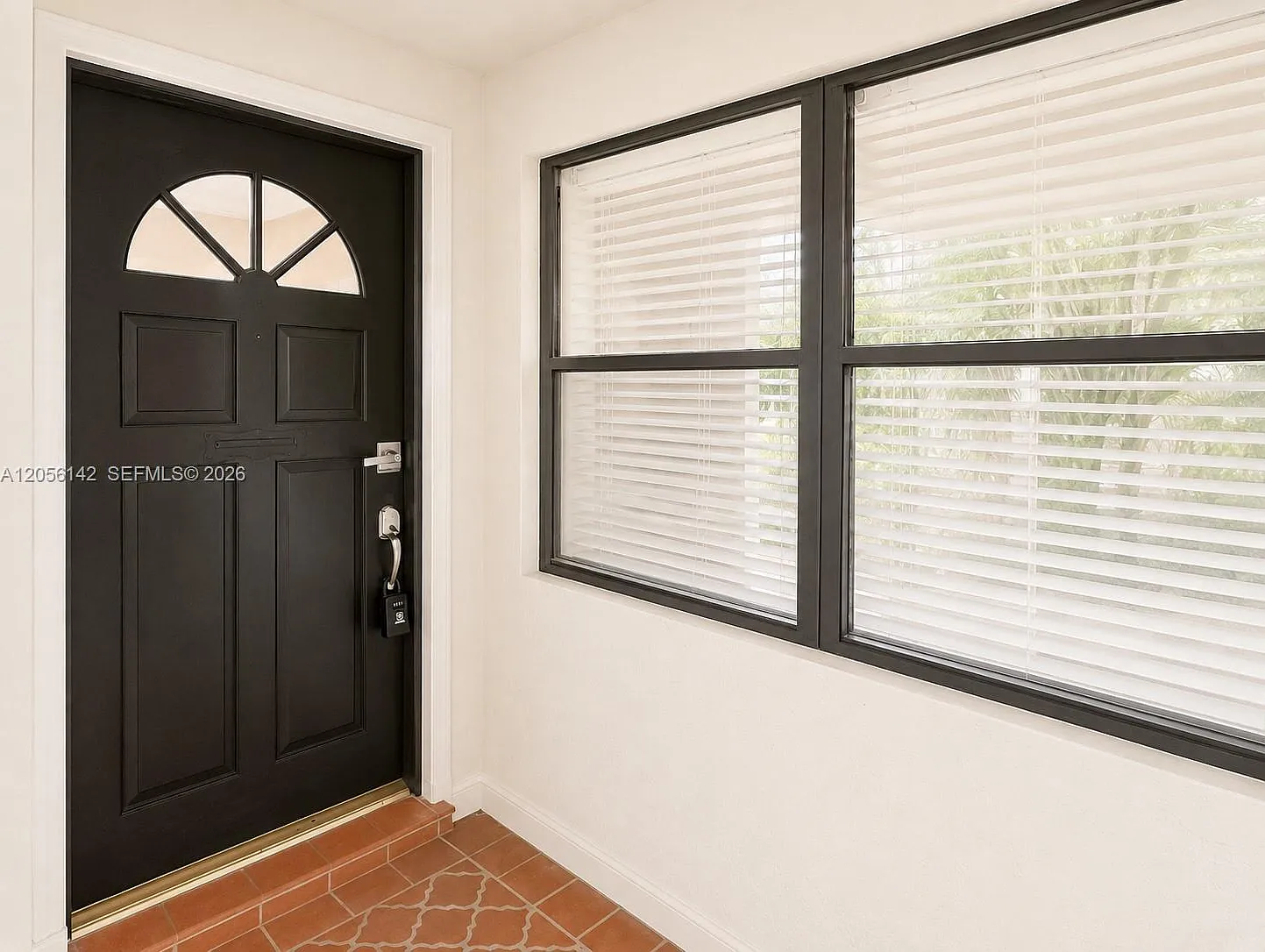 Harbour Club Villas Condo — Photo 4