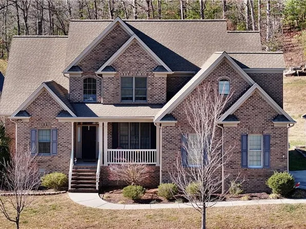 564 Sykes Farm Rd, Asheboro, NC 27205