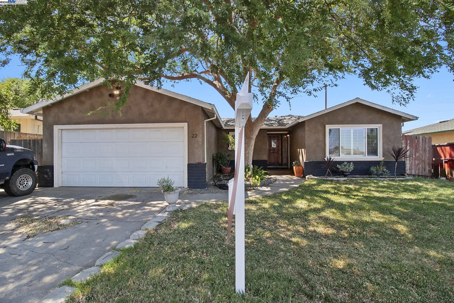 22 Orinda Cir photo 1
