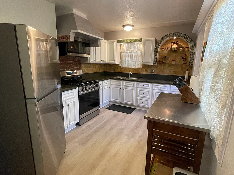 6926 Gretna Ave — Photo 9