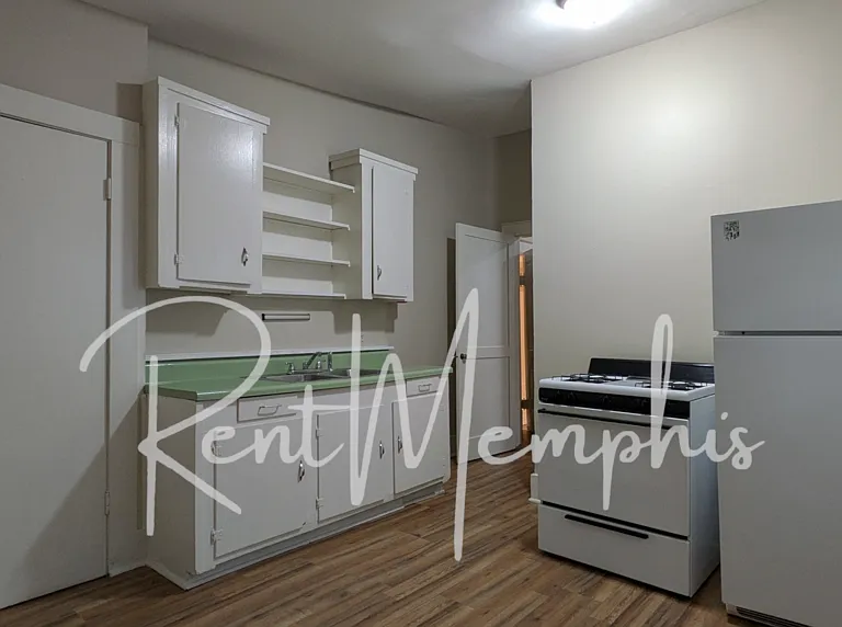 997 Meda St — Photo 5