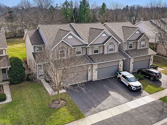 3rd image of 17089 W Cunningham Ct