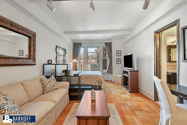 1st image of 24 5th Ave APT 926