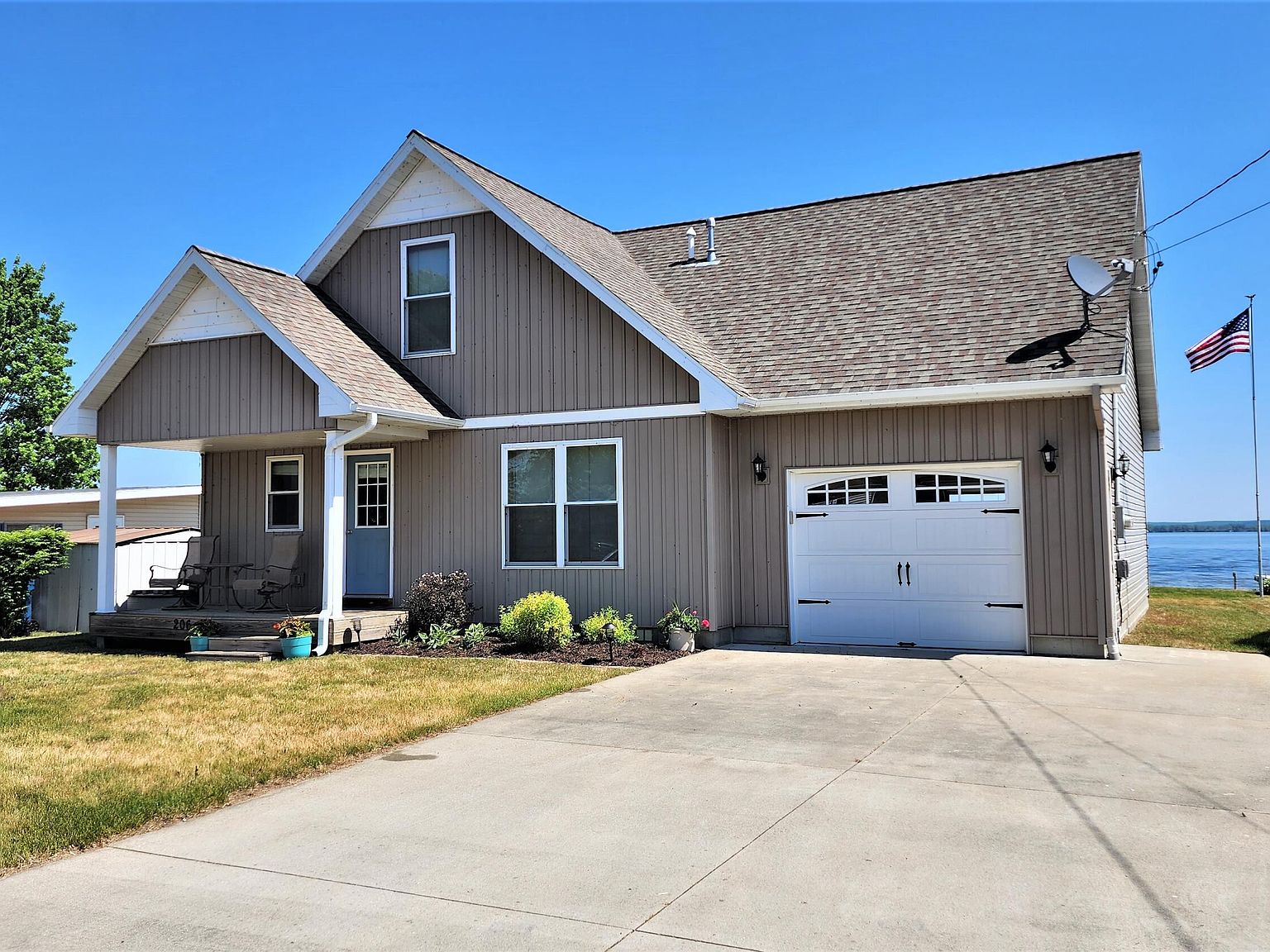 206 Siebert Dr, Houghton Lake, MI 48629 Zillow