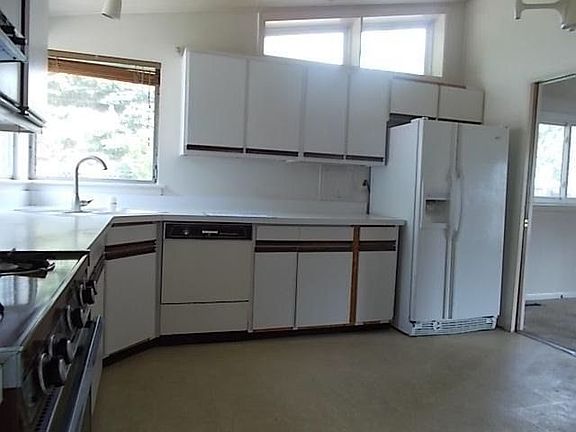 3rd image of 2421 Olson Dr