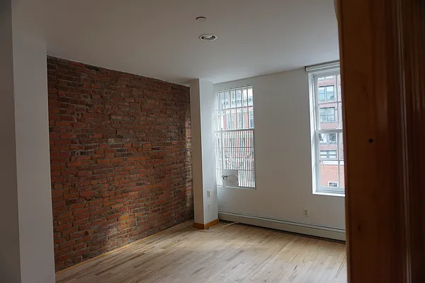 Rented by Compass | media 60