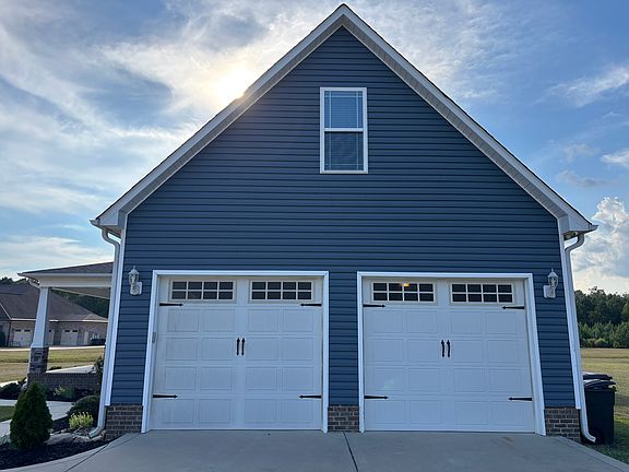3rd image of 6302 Clem Rose Ln