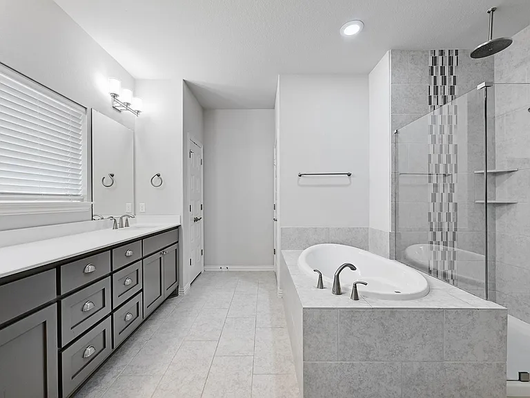 8816 Mina Dr — Photo 9