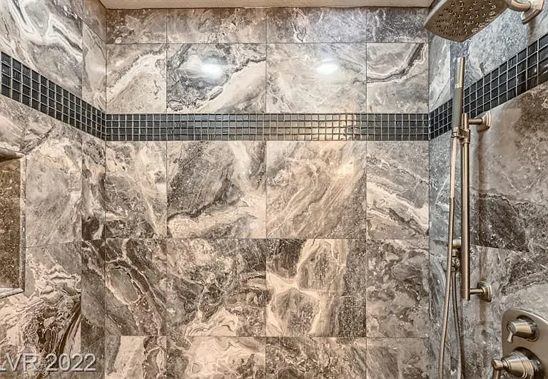 67 E Agate Ave — Photo 10