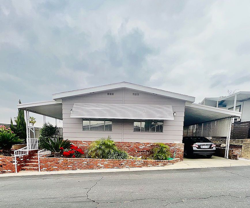 1st image of 901 S 6th St #198