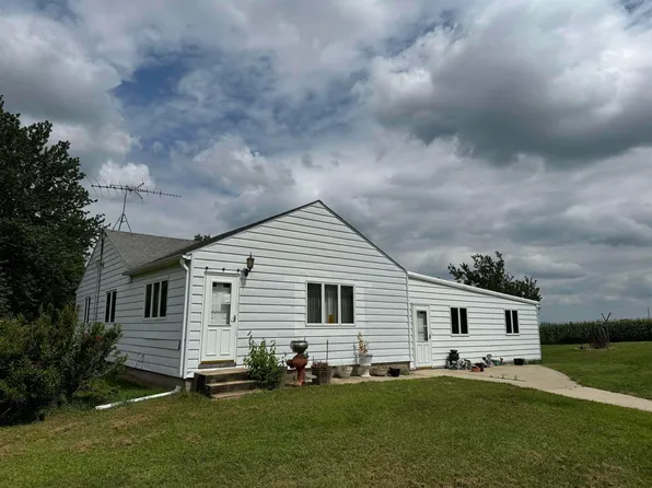 31228 Westbrook St, Cedar Falls, IA 50613