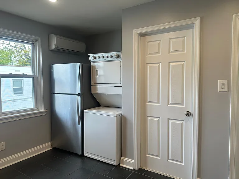 39 S Easton Rd #REAR — Photo 5