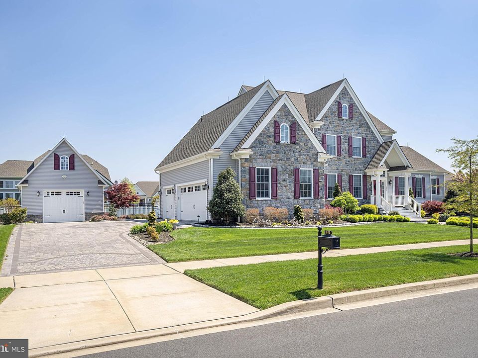 1st image of 803 Sweet Birch Dr
