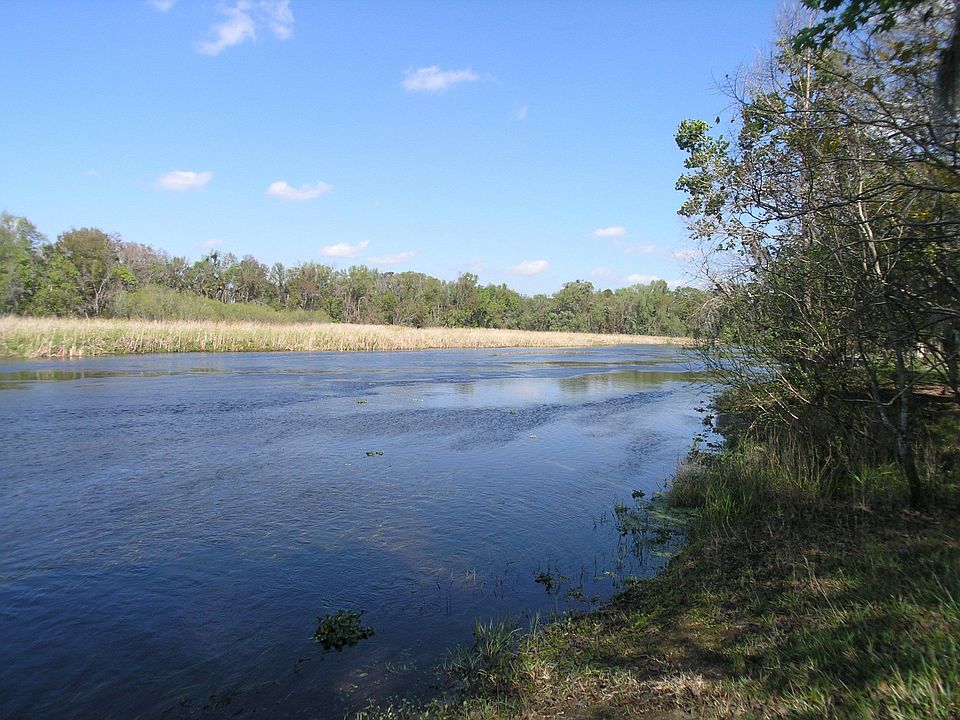 Property includes extra land with Weikiva River access